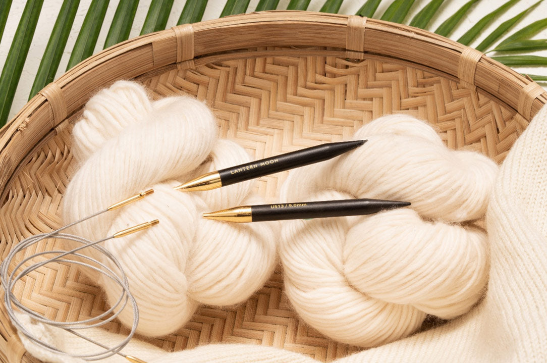LM On Page Blog- Ebony Wood Vs Stainless Steel Knitting Needles