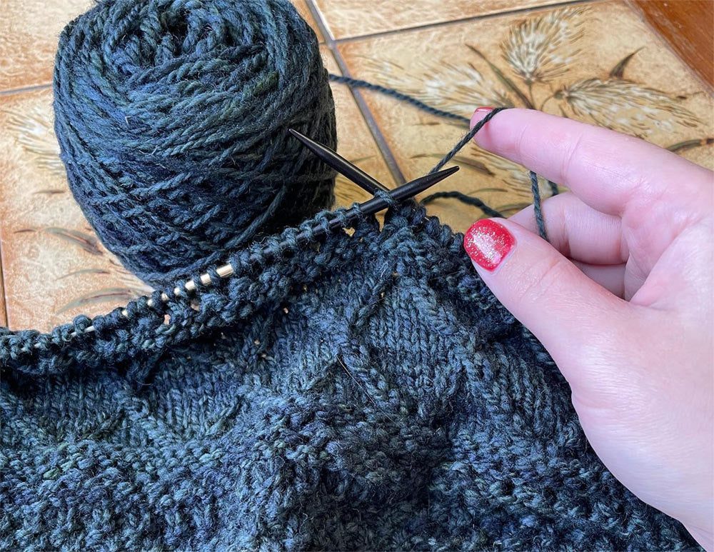Knitting Flat or Circular - The Pros and Cons?