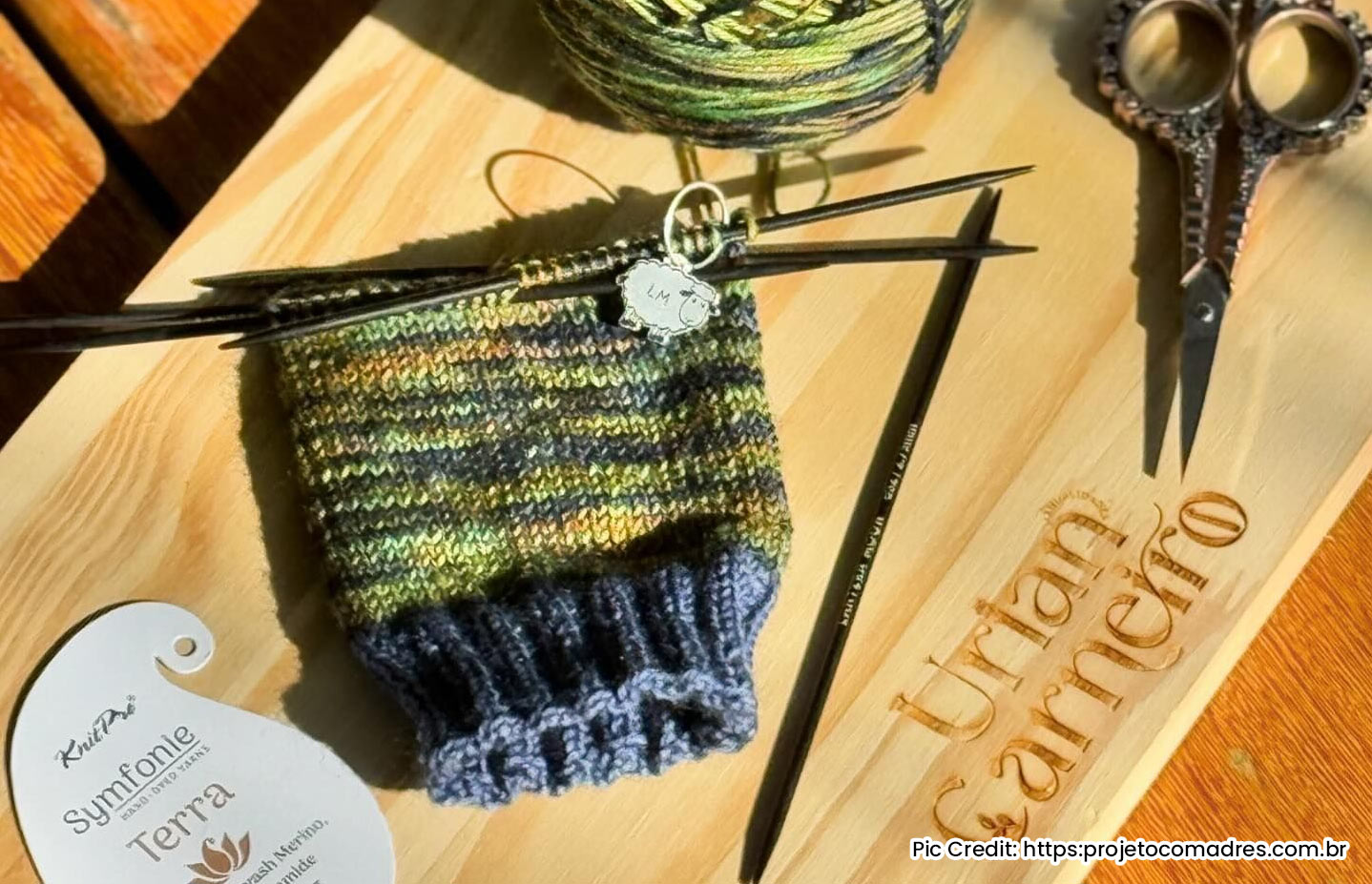 Tips to Prevent Ladders when Knitting in the Round | Lantern Moon