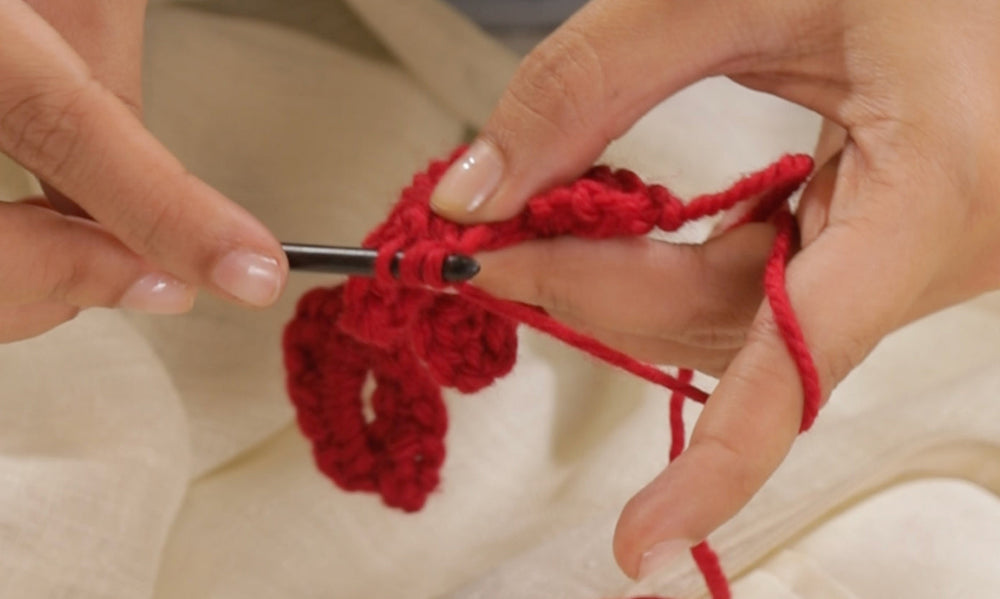 Tunisian Crochet: The Beautiful Blend of Knitting and Crocheting Every Maker Loves